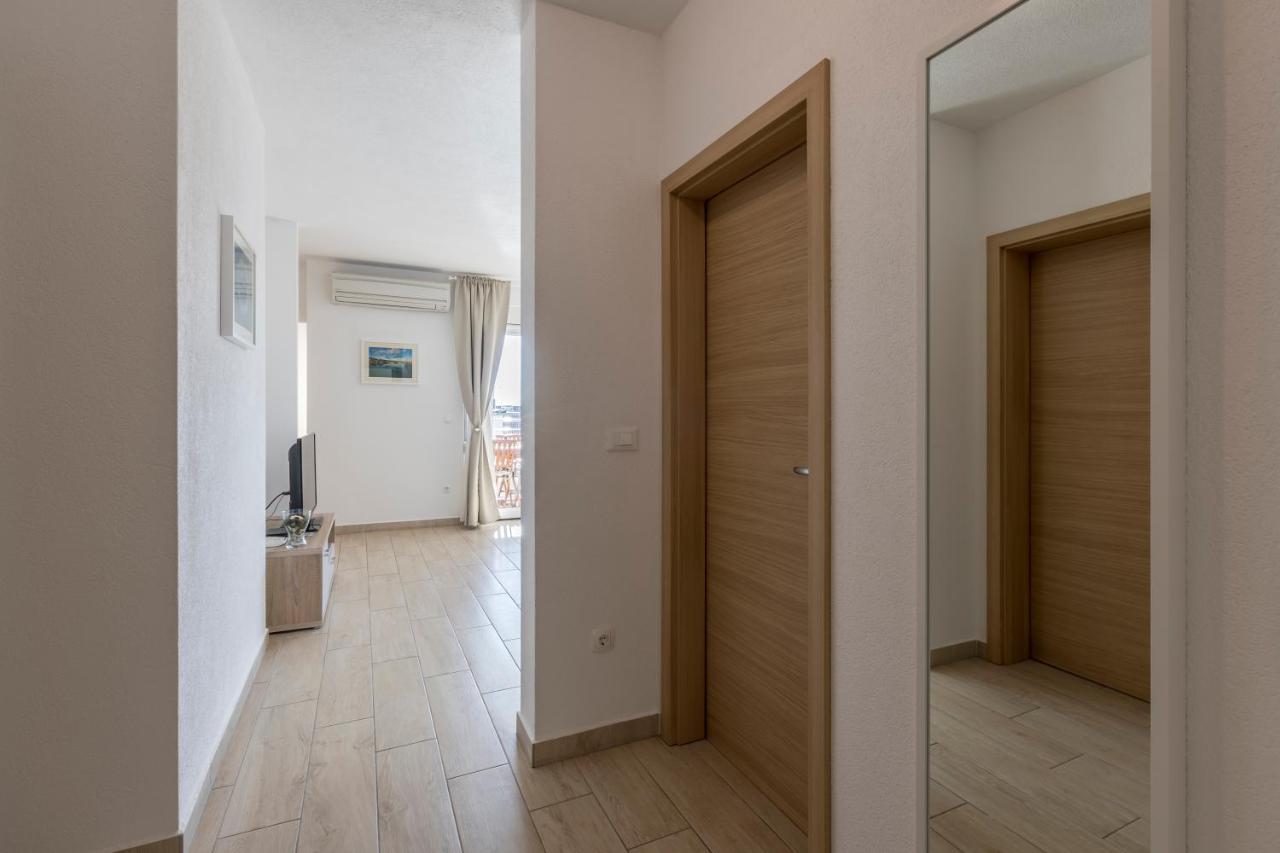 Apart Sa Terasom 250M Od Plaze,Parking,Wi Fi,Rostilj Trogir Exteriör bild