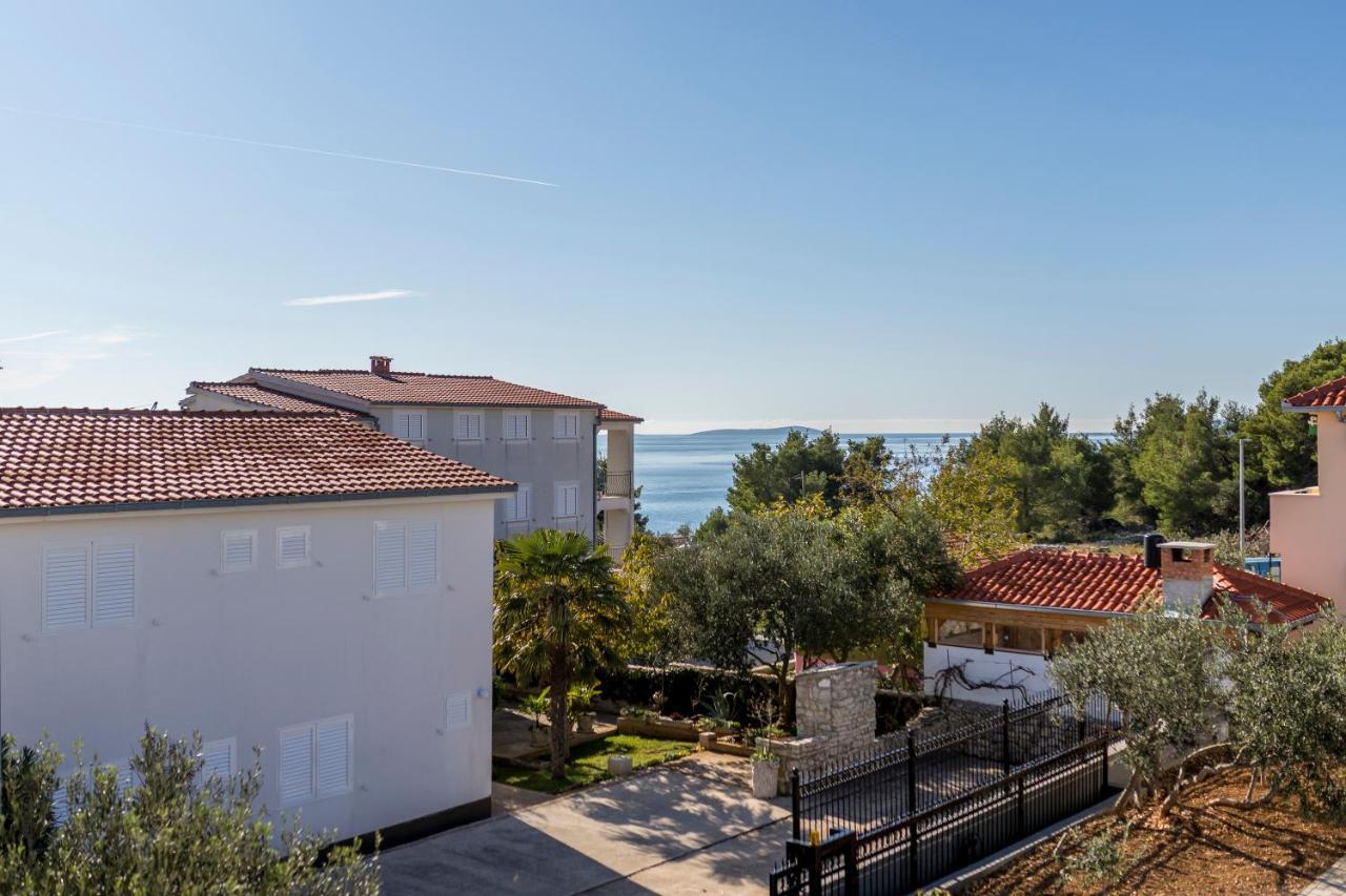 Apart Sa Terasom 250M Od Plaze,Parking,Wi Fi,Rostilj Trogir Exteriör bild