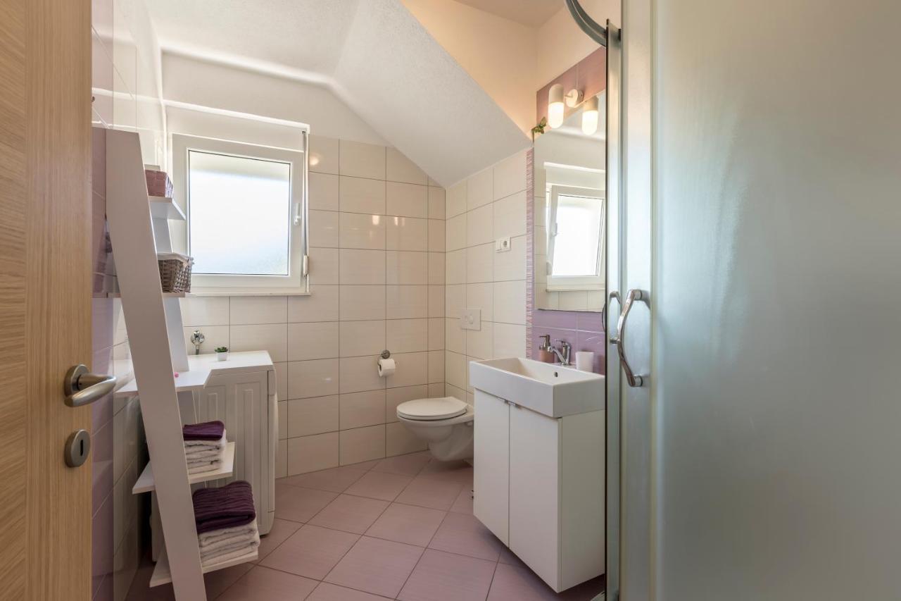 Apart Sa Terasom 250M Od Plaze,Parking,Wi Fi,Rostilj Trogir Exteriör bild