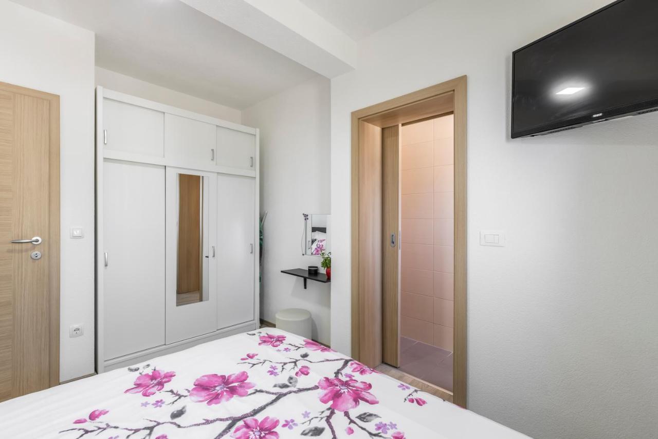 Apart Sa Terasom 250M Od Plaze,Parking,Wi Fi,Rostilj Trogir Exteriör bild