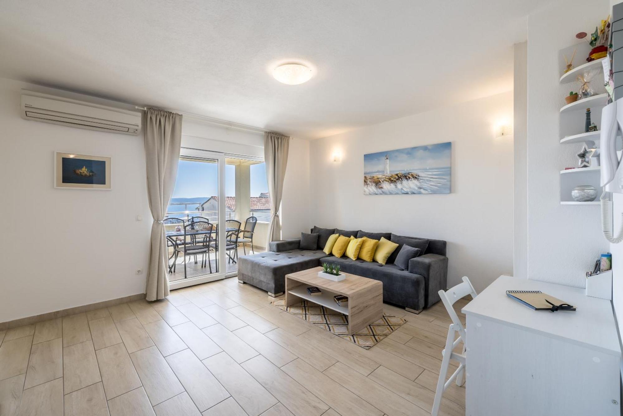 Apart Sa Terasom 250M Od Plaze,Parking,Wi Fi,Rostilj Trogir Exteriör bild