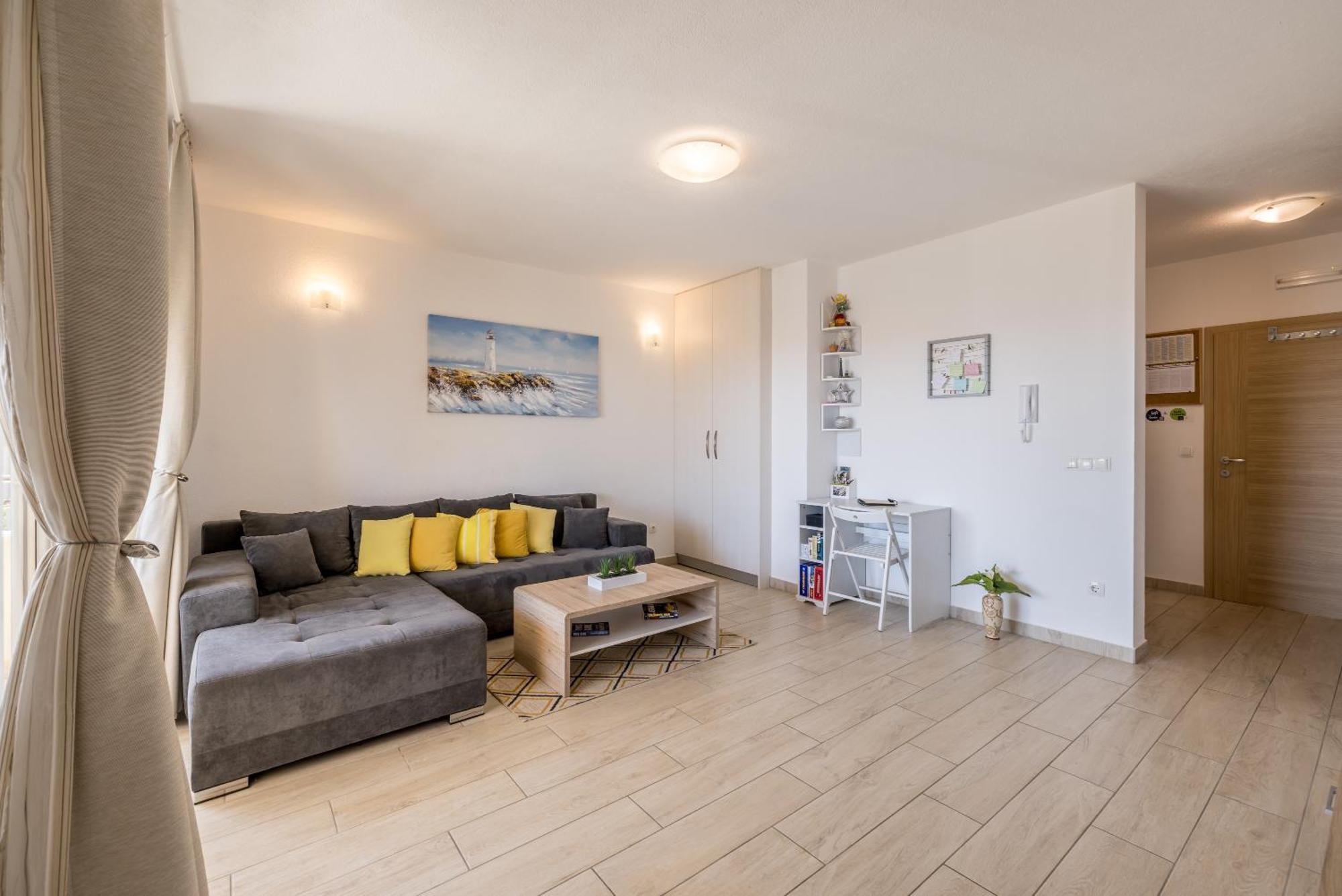 Apart Sa Terasom 250M Od Plaze,Parking,Wi Fi,Rostilj Trogir Exteriör bild