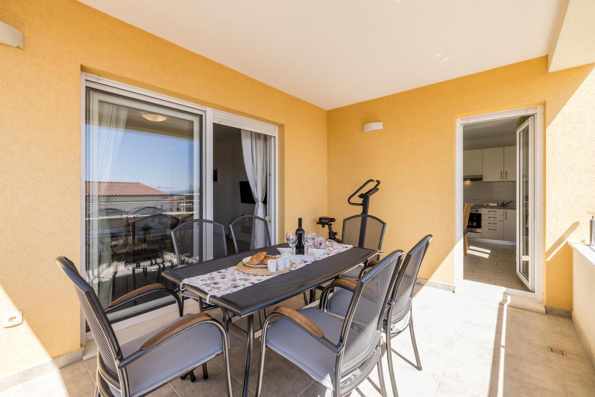 Apart Sa Terasom 250M Od Plaze,Parking,Wi Fi,Rostilj Trogir Exteriör bild