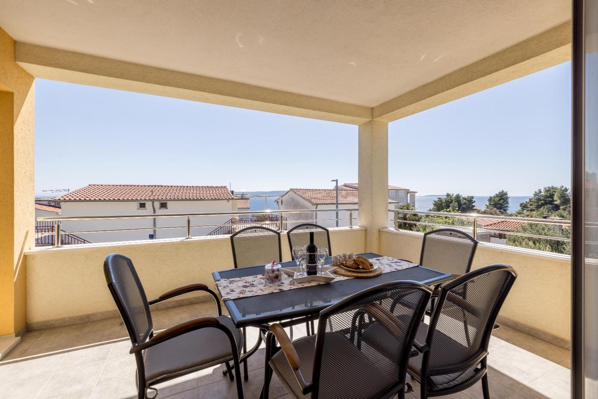 Apart Sa Terasom 250M Od Plaze,Parking,Wi Fi,Rostilj Trogir Exteriör bild