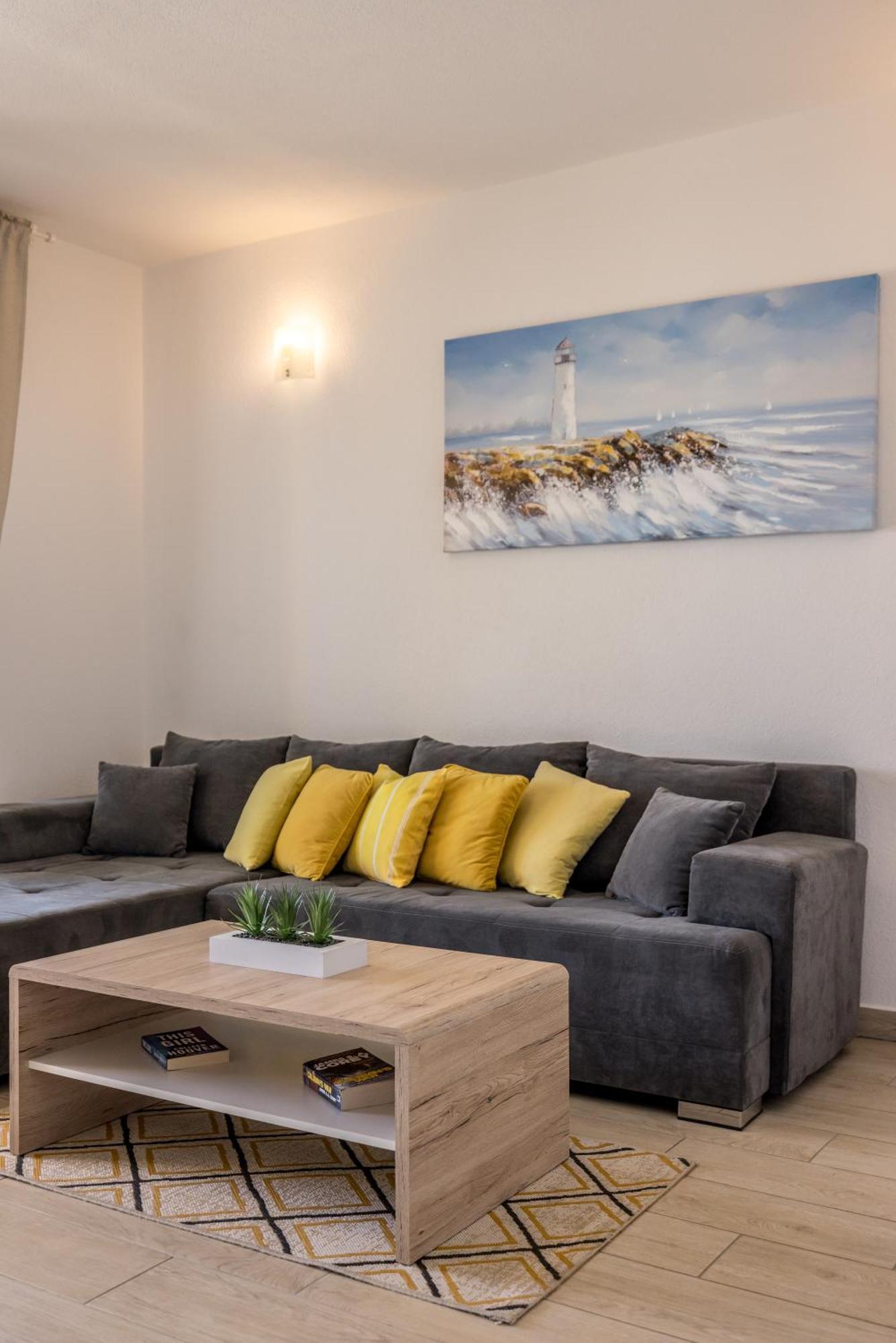 Apart Sa Terasom 250M Od Plaze,Parking,Wi Fi,Rostilj Trogir Exteriör bild